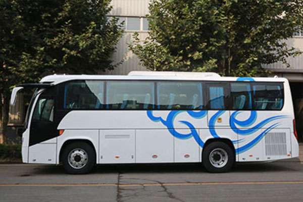 福田歐輝BJ6802EVUA-1客車（純電動(dòng)24-35座）