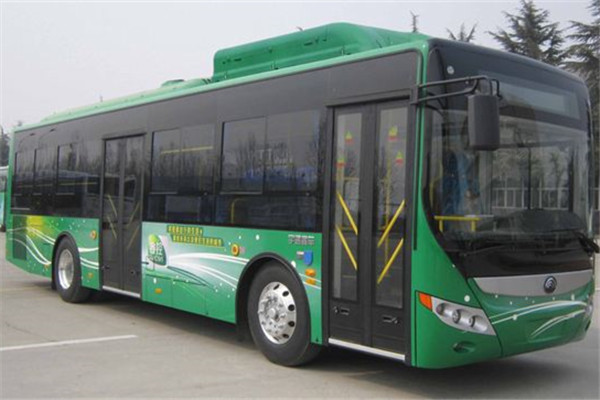 宇通ZK6105CHEVNPG33插電式公交車（天然氣/電混動(dòng)國五10-39座）