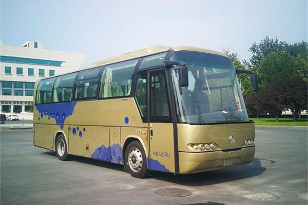 北方BFC6900L1D6豪華旅游客車（柴油國六24-38座）