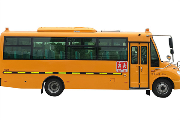 華新HM6760XFD5XS小學生專用校車（柴油國五33-41座）